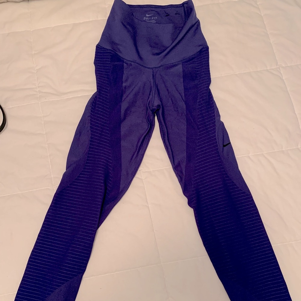 Nike leggings